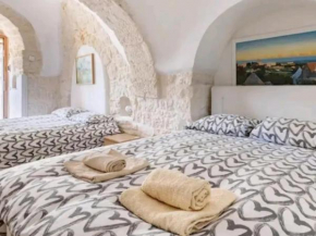 Trullo Apartment 3 with privat Bathroom for 4 People Martina Franca